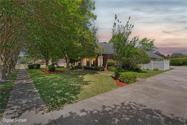 8280 Taddish Drive N, Mobile, AL 36695