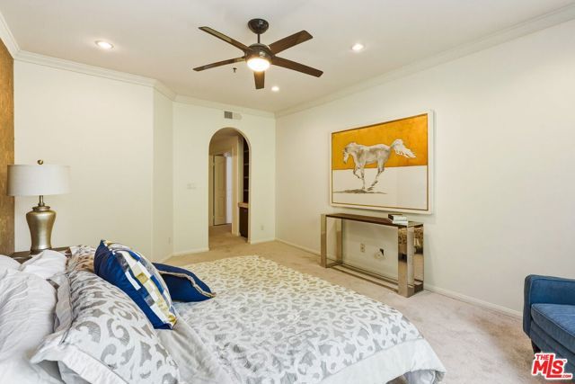 930 N Doheny Drive 308, West Hollywood, CA 90069