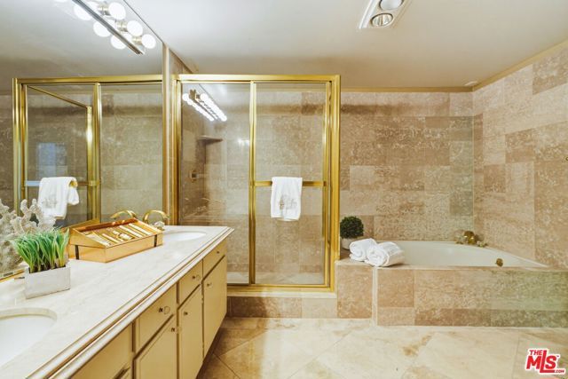 930 N Doheny Drive 308, West Hollywood, CA 90069