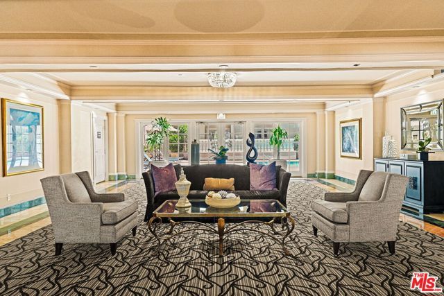 930 N Doheny Drive 308, West Hollywood, CA 90069