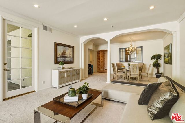 930 N Doheny Drive 308, West Hollywood, CA 90069