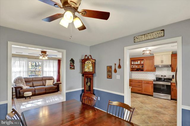 385 VALLEY VIEW DR, New Holland, PA 17557