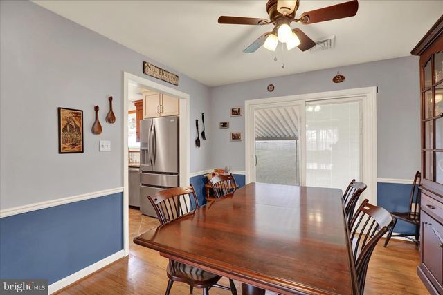 385 VALLEY VIEW DR, New Holland, PA 17557