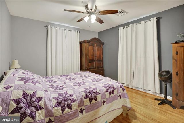 385 VALLEY VIEW DR, New Holland, PA 17557