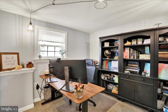 385 VALLEY VIEW DR, New Holland, PA 17557