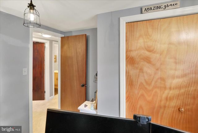 385 VALLEY VIEW DR, New Holland, PA 17557