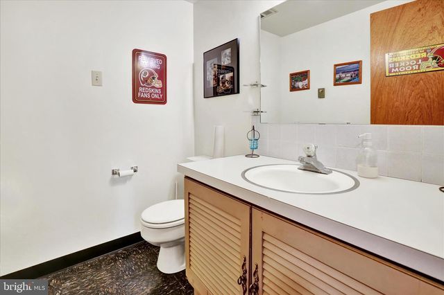 385 VALLEY VIEW DR, New Holland, PA 17557