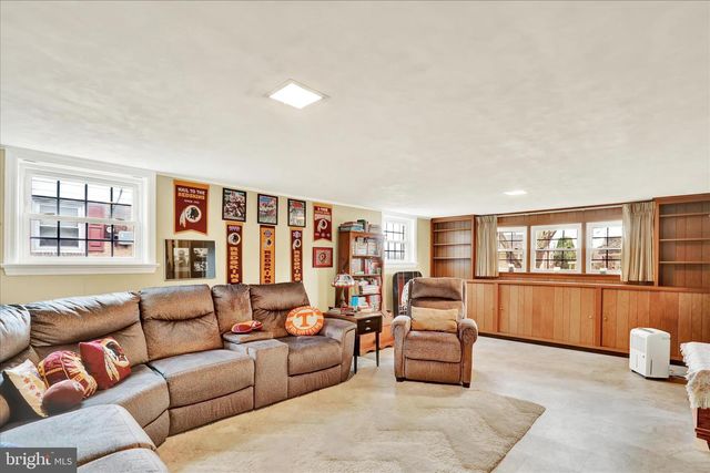 385 VALLEY VIEW DR, New Holland, PA 17557