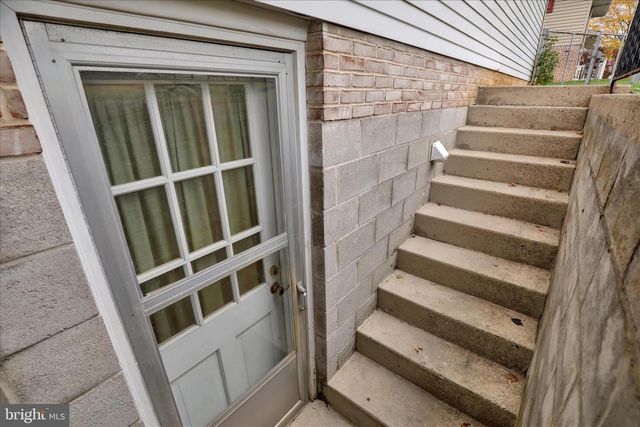 385 VALLEY VIEW DR, New Holland, PA 17557