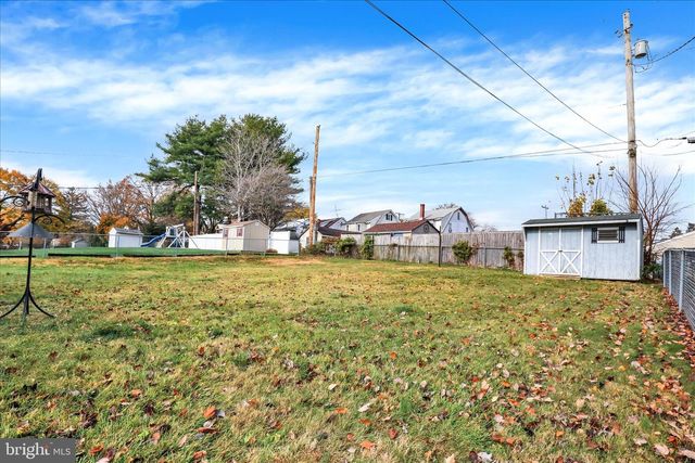 385 VALLEY VIEW DR, New Holland, PA 17557