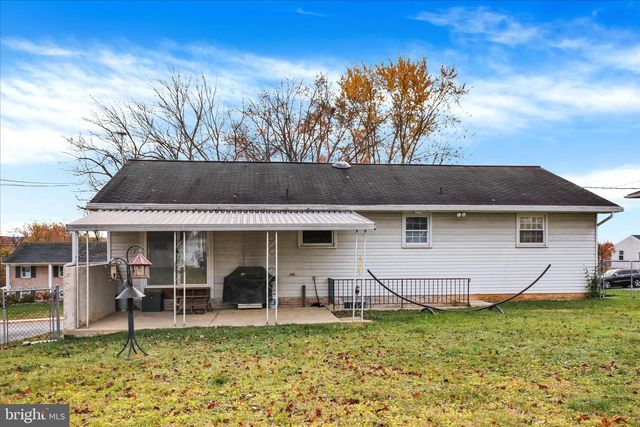 385 VALLEY VIEW DR, New Holland, PA 17557