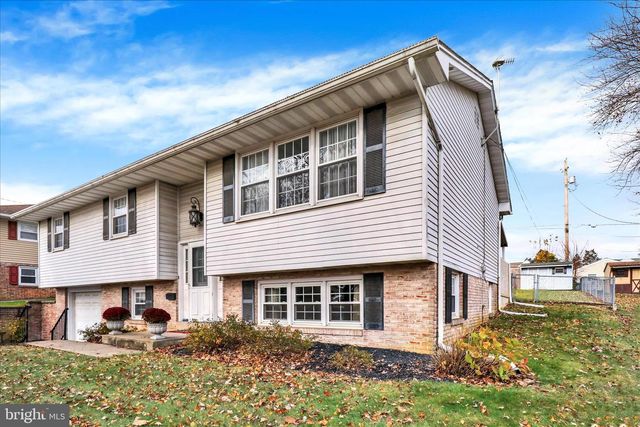 385 VALLEY VIEW DR, New Holland, PA 17557