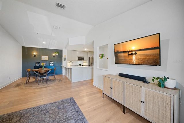 4002 CROCKERS LAKE BOULEVARD 21, Sarasota, FL 34238