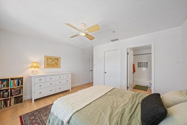 4002 CROCKERS LAKE BOULEVARD 21, Sarasota, FL 34238