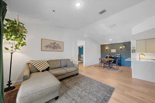 4002 CROCKERS LAKE BOULEVARD 21, Sarasota, FL 34238