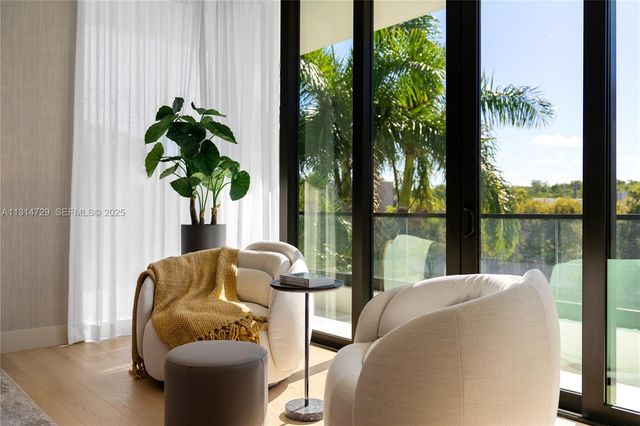 2950 NE 164th St, North Miami Beach, FL 33160