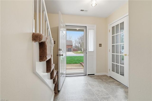 813 Arcadia RD, Chesapeake, VA 23320