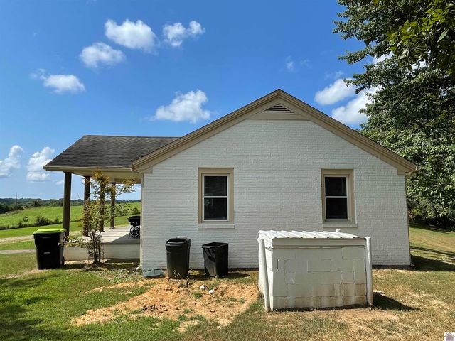 13425 South Road, Cadiz, KY 42211