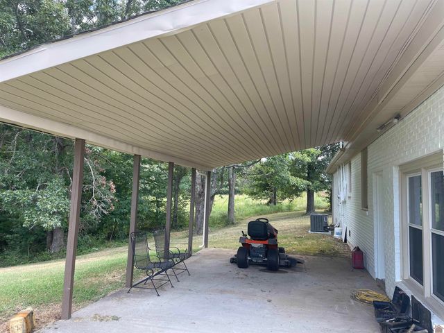 13425 South Road, Cadiz, KY 42211