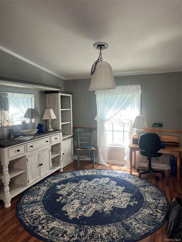 1661 Old Country Road 156D, Riverhead, NY 11901
