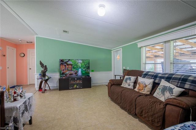 1856 Tampa AVE, Clewiston, FL 33440