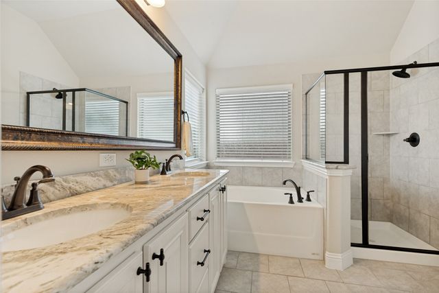 212 PROVIDENCE Drive, Van Alstyne, TX 75495