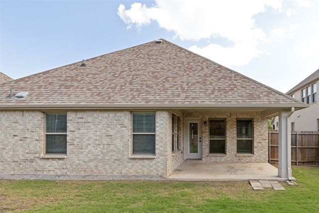212 PROVIDENCE Drive, Van Alstyne, TX 75495