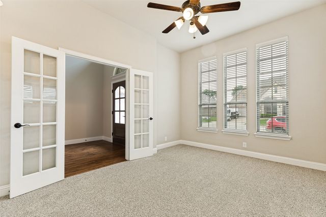 212 PROVIDENCE Drive, Van Alstyne, TX 75495