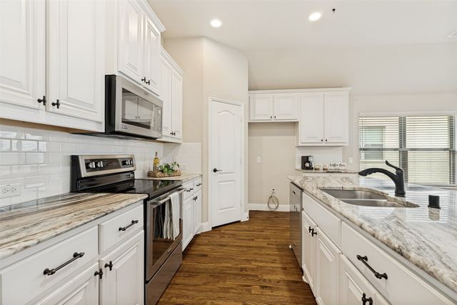 212 PROVIDENCE Drive, Van Alstyne, TX 75495