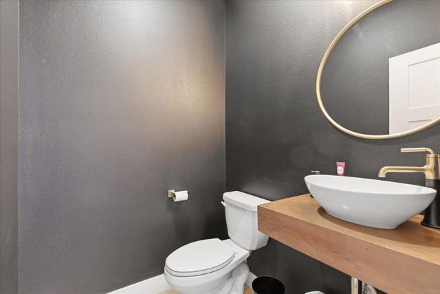 4717 Wild Horse Drive, Cedar Falls, IA 50613