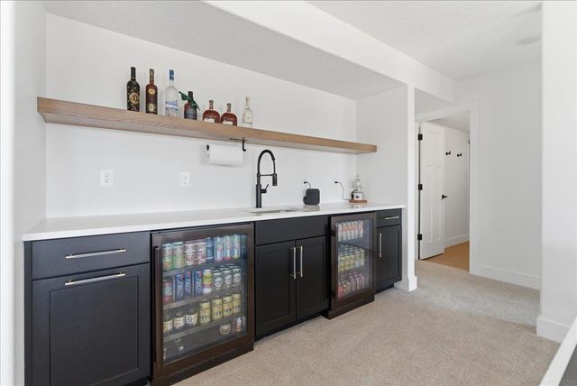 4717 Wild Horse Drive, Cedar Falls, IA 50613