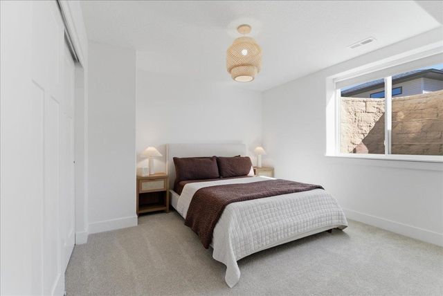 4717 Wild Horse Drive, Cedar Falls, IA 50613