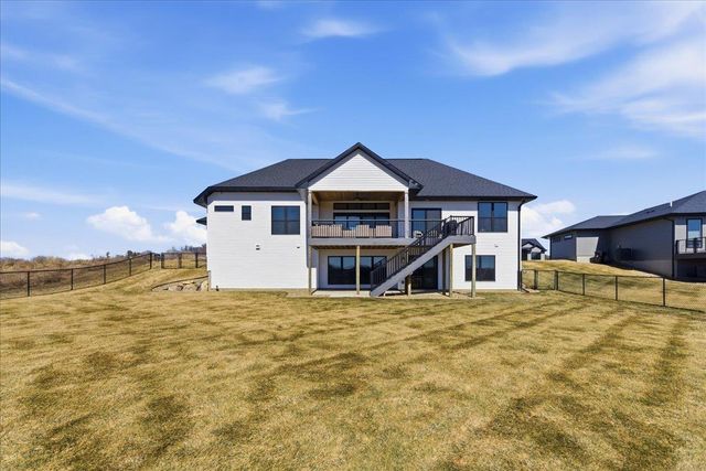 4717 Wild Horse Drive, Cedar Falls, IA 50613