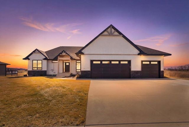 4717 Wild Horse Drive, Cedar Falls, IA 50613