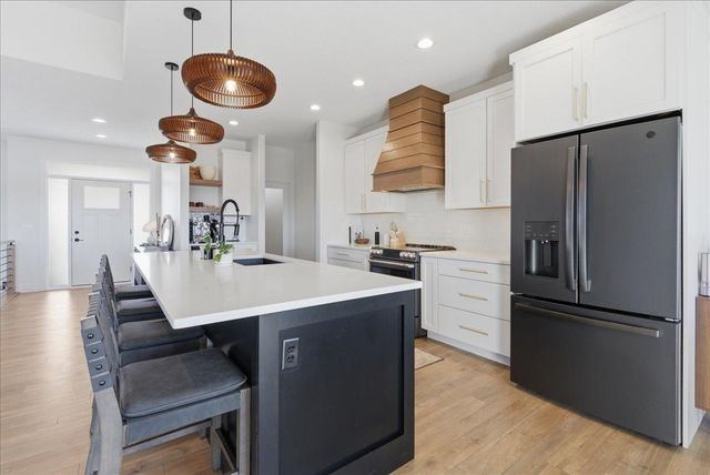 4717 Wild Horse Drive, Cedar Falls, IA 50613