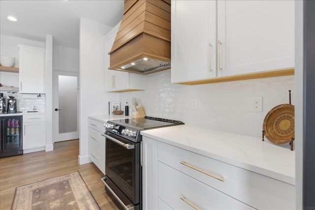 4717 Wild Horse Drive, Cedar Falls, IA 50613