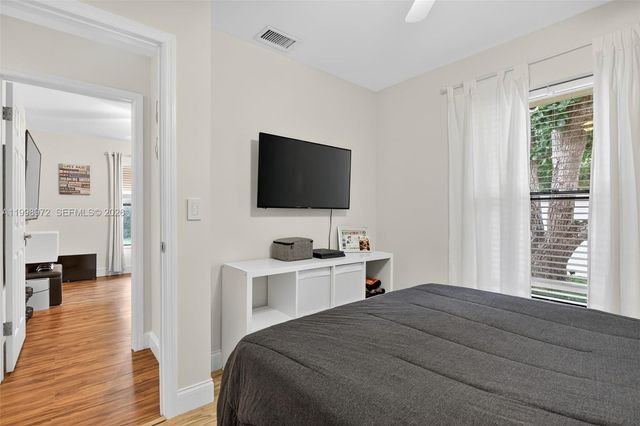 701 NW 41st Ter, Deerfield Beach, FL 33442