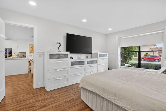 701 NW 41st Ter, Deerfield Beach, FL 33442