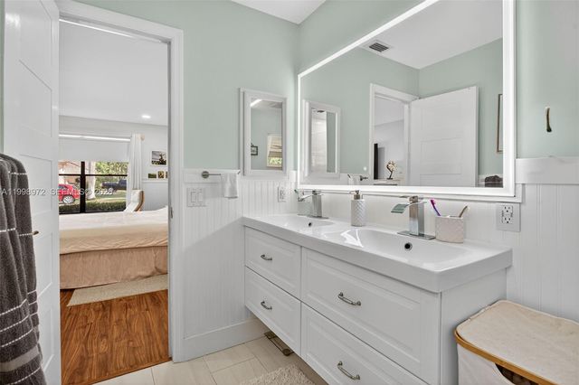 701 NW 41st Ter, Deerfield Beach, FL 33442