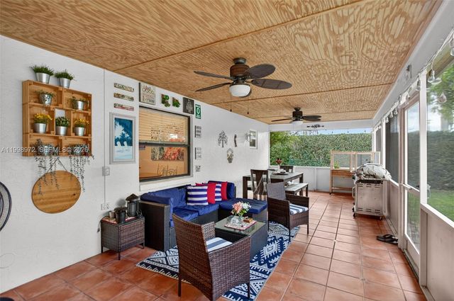 701 NW 41st Ter, Deerfield Beach, FL 33442