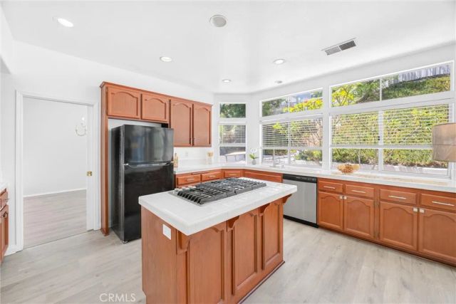 476 Somerset Cir, Corona, CA 92879