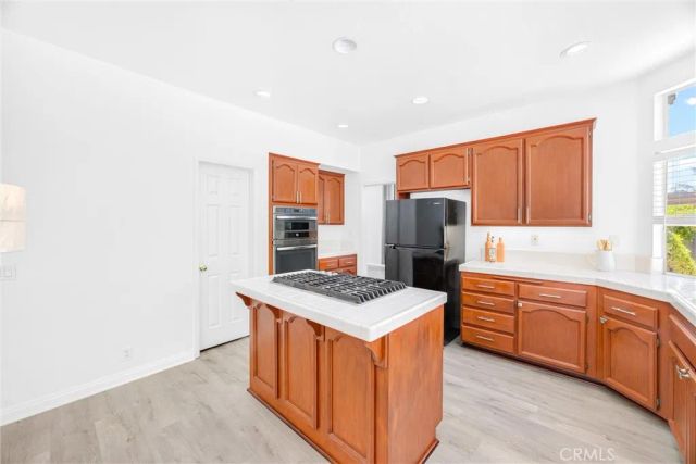 476 Somerset Cir, Corona, CA 92879