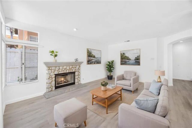476 Somerset Cir, Corona, CA 92879