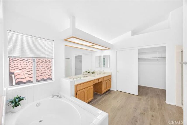 476 Somerset Cir, Corona, CA 92879