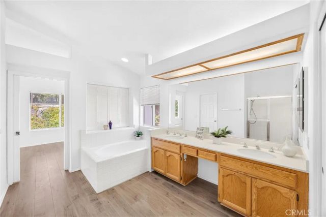 476 Somerset Cir, Corona, CA 92879
