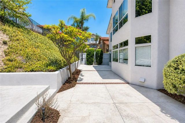 476 Somerset Cir, Corona, CA 92879