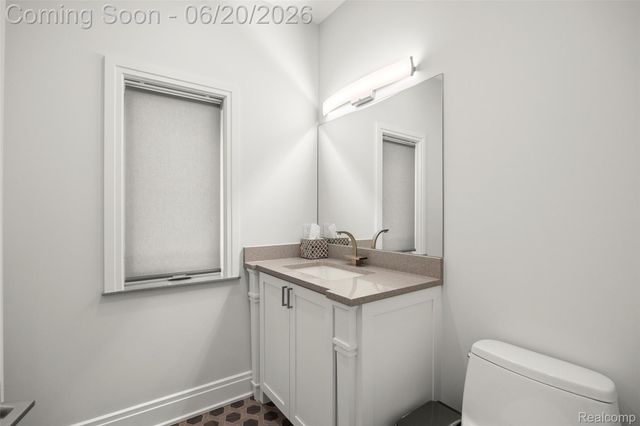 22491 E 10 Mile Road, St. Clair Shores, MI 48080