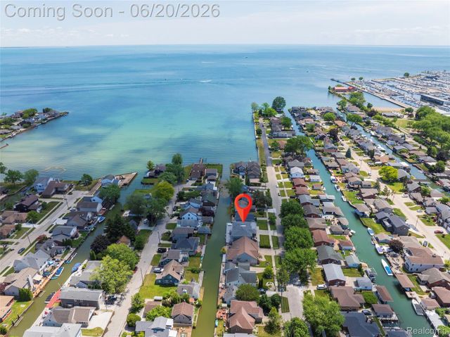 22491 E 10 Mile Road, St. Clair Shores, MI 48080