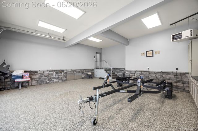 22491 E 10 Mile Road, St. Clair Shores, MI 48080