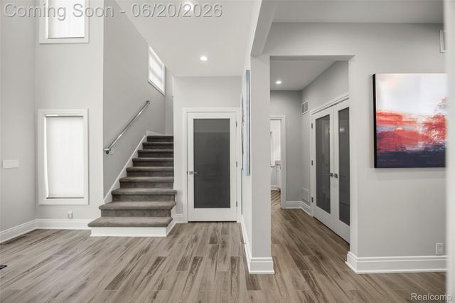 22491 E 10 Mile Road, St. Clair Shores, MI 48080